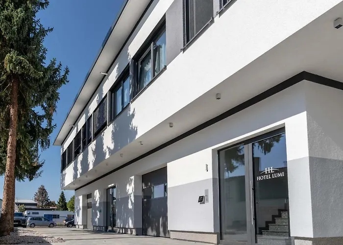 Lumi Отель